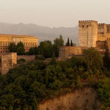 Visita de la Alhambra y Generalife incluidos Palacios Nazaríes