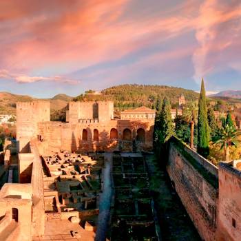 Visita de la Alhambra y Generalife incluidos Palacios Nazaríes