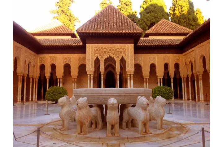 Visita de la Alhambra y Generalife incluidos Palacios Nazaríes